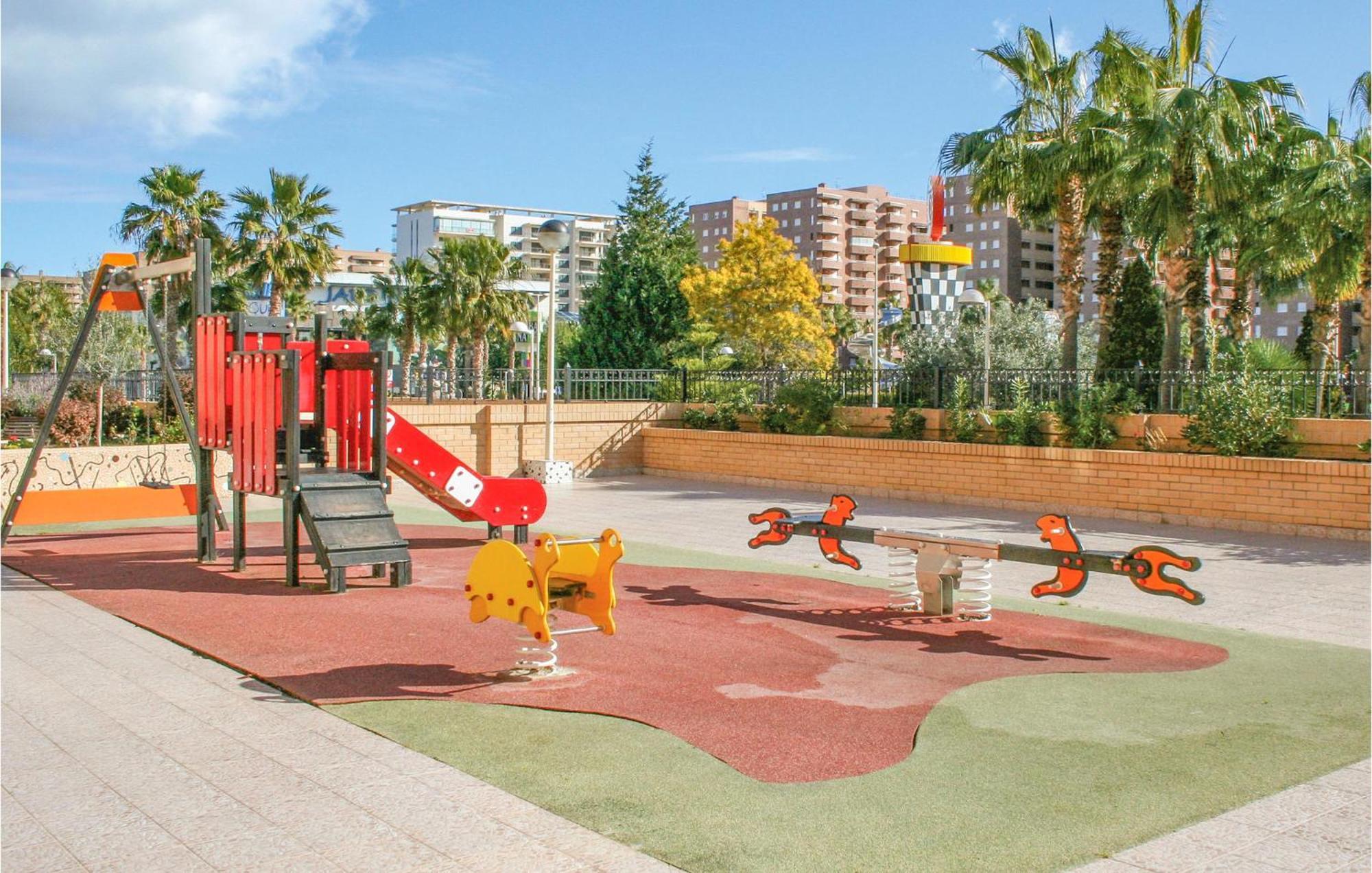 Beautiful Apartment In Oropesa Del Mar With Wifi ภายนอก รูปภาพ